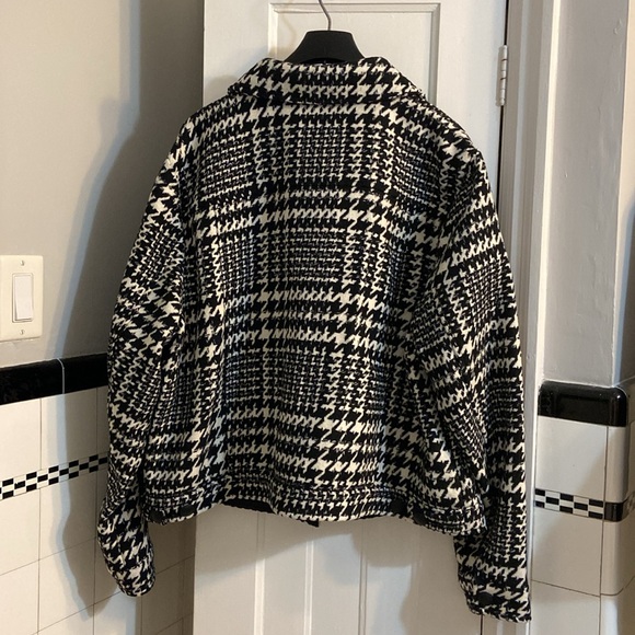 3X Plus Size Gorgeous Houndstooth Cropped Jacket from FOREVER 21+ - Picture 11 of 17